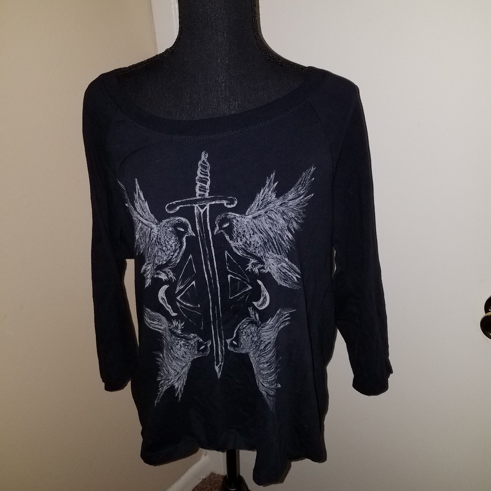 Black Women's Graphic Long-Sleeve Top with Sword & Raven Motif
